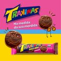 biscoito-recheado-trakinas-meio-a-meio-chocolate-e-morango-126g-4.jpg