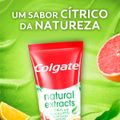 creme-dental-colgate-natural-extracts-citrus-e-eucalipto-140g-6.jpg