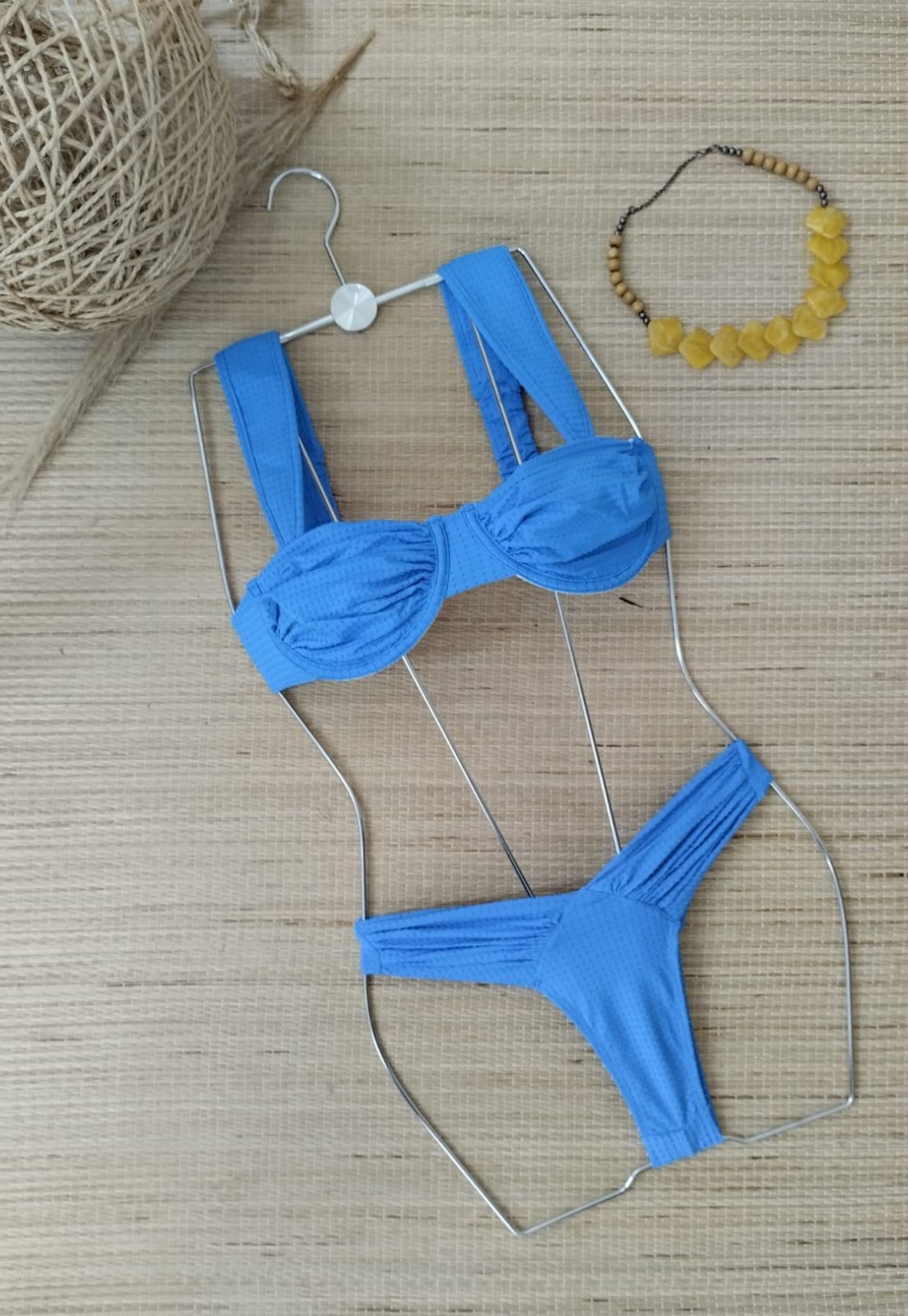 Azul