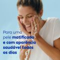 sabonete-facial-em-gel-purificante-efeito-matte-nivea-150g-4.jpg