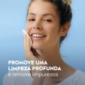 locao-2-em-1-nivea-leite-de-limpeza---tonico-refrescante-200ml-3.jpg