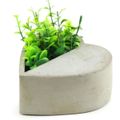 cachepot-decorativo-formato-de-coracao-cinza-em-cimento-mart-7x14-cm-2.jpg